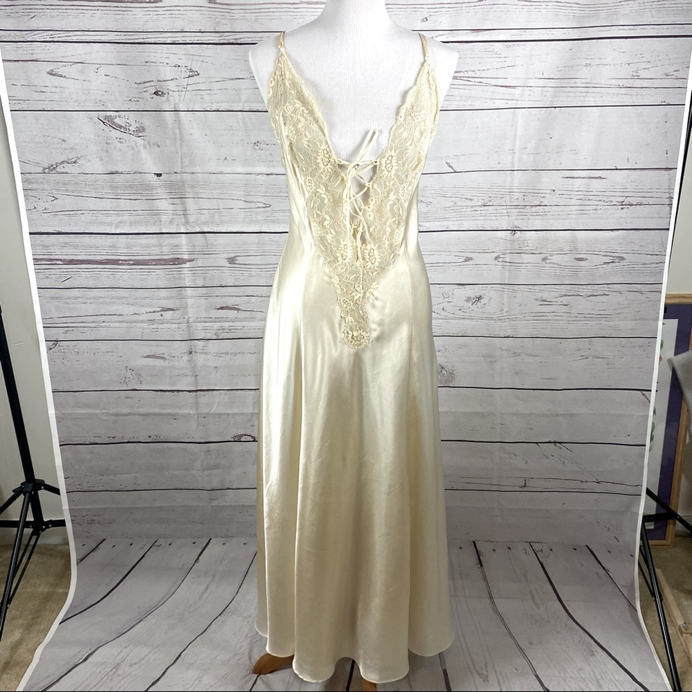 Victoria' Secret maxi night gown slip on dress with laced up front Sz S